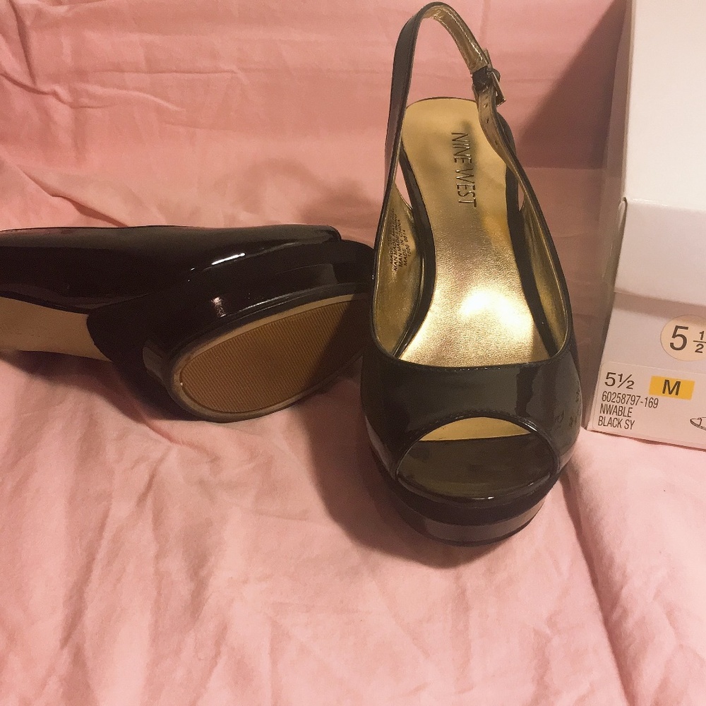 NineWest - Picture 2 of 4